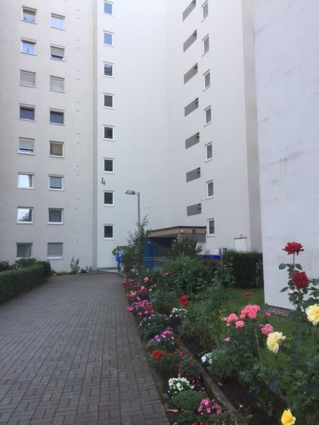 3 Zimmer Wohnung mit Balkon und Tiefgaragenstellplatz